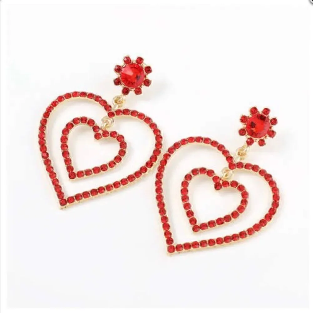 ♥️ New large red crystal heart dangle earrings ♥️